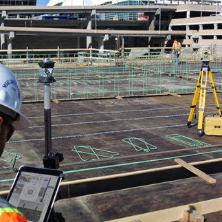 La conquête verticale – comment surmonter les défis posés par les constructions toujours plus hautes